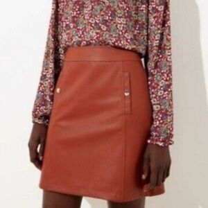 Loft vegan leather skirt size 6 NWT